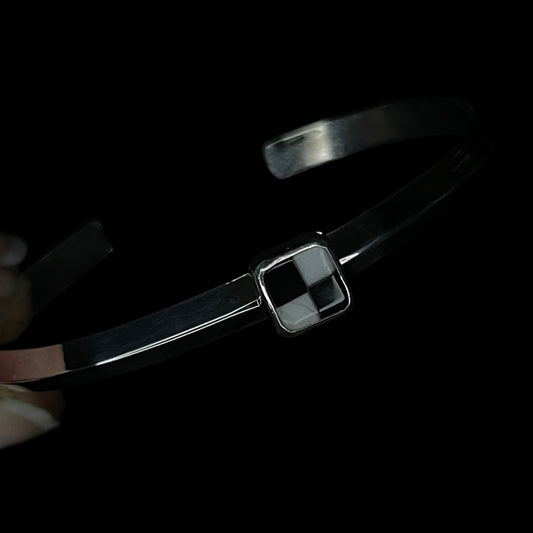 DARK TO LIGHT SIZE 5.25”