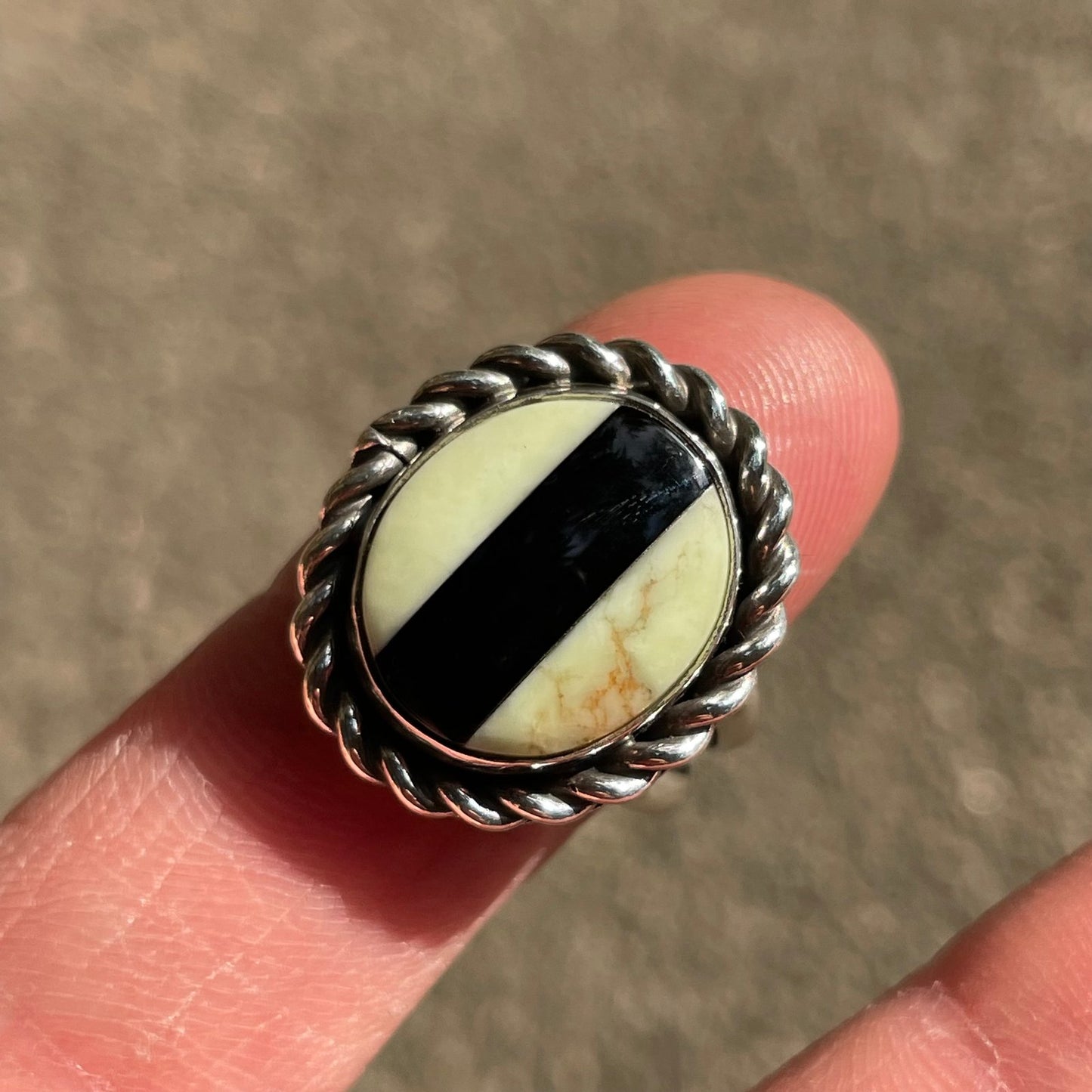 CHRYSOPRASE RING SIZE 7