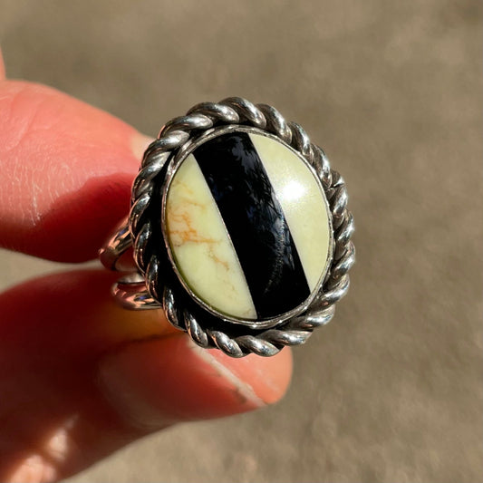 CHRYSOPRASE RING SIZE 7