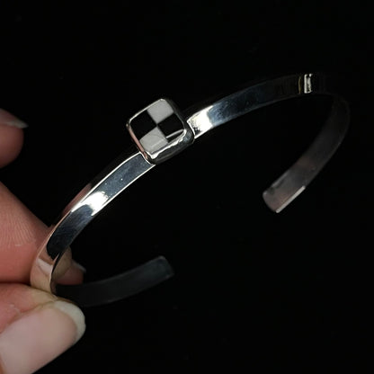 DARK TO LIGHT SIZE 5.25”